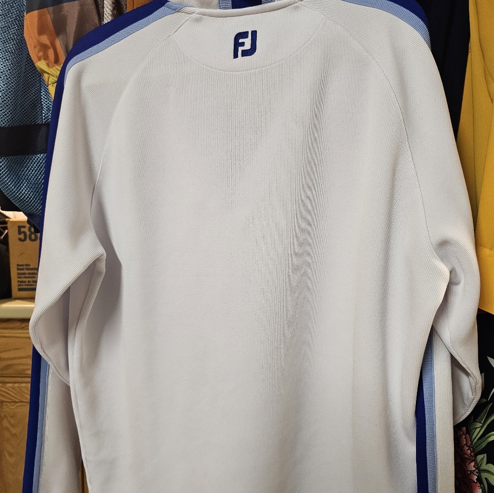 Footjoy 1/4 zip long sleeve pullover - Picture 5 of 5